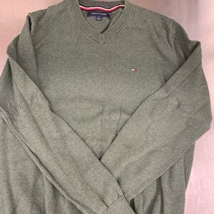 Tommy Hilfiger Men's Olive V-Neck Sweater